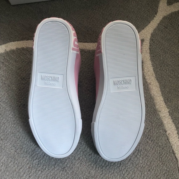 Last One!! Moschino Pink Low Top Sneakers - Picture 8 of 9